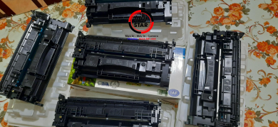 Máy in canon 2900 và máy in 127fn in có vệt đen trên tờ giấy và có miếng gì rơi rớt bên trong máy in là máy in bì gì ?